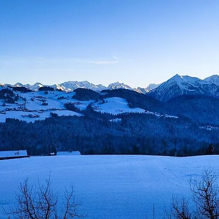 Mit Balkon Auf Bauernhof * Fahrni