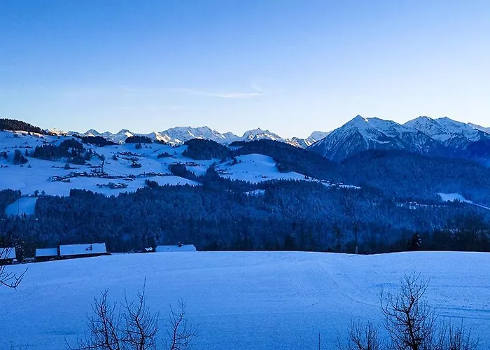 Mit Balkon Auf Bauernhof * Fahrni