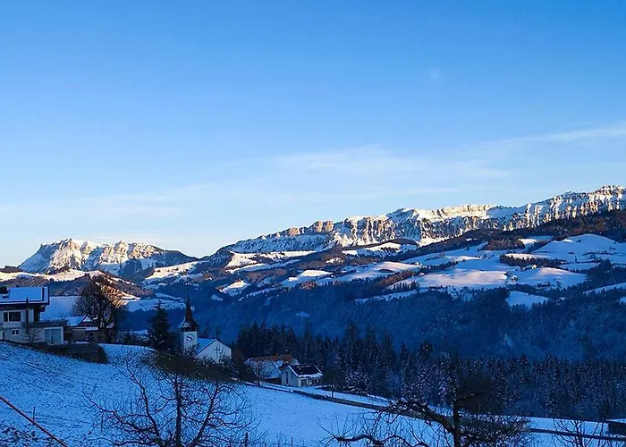 Mit Balkon Auf Bauernhof Farmház