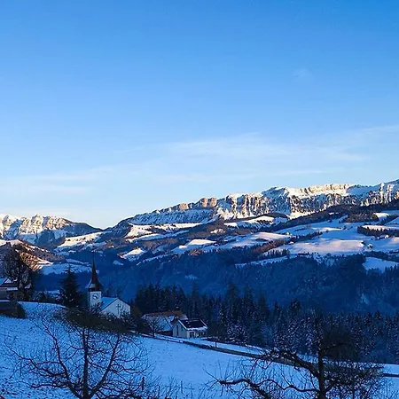 Mit Balkon Auf Bauernhof Gospodarstwo agroturystyczne